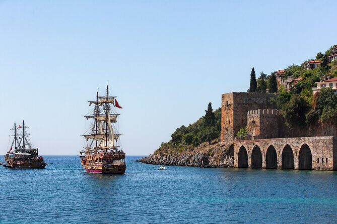 Alanya Cable Car, Boat Trip and Dimcay Tour - Getting There Comfortably: pickup, small groups, and cramped seats