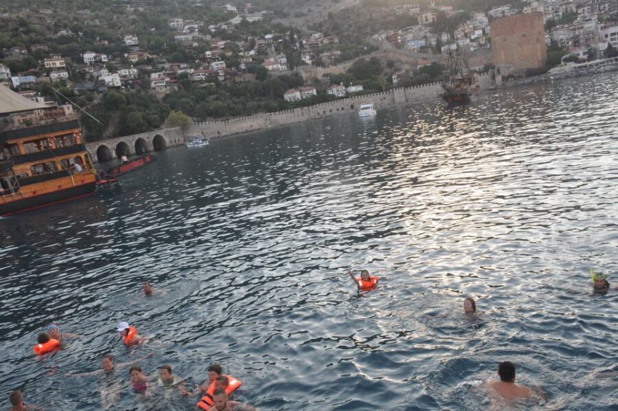 Alanya: Evening Jeep Tour with Sunset Boat Trip and Dinner - Jeep Safari Route: Countryside Roads to the Outer Castle