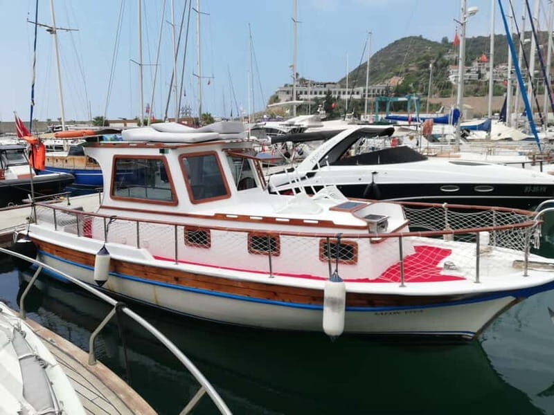 Alanya: Fishing Tour with Lunch and Hotel Transfers - Pirate, Lover, and Phosphorus Caves plus coastal stops