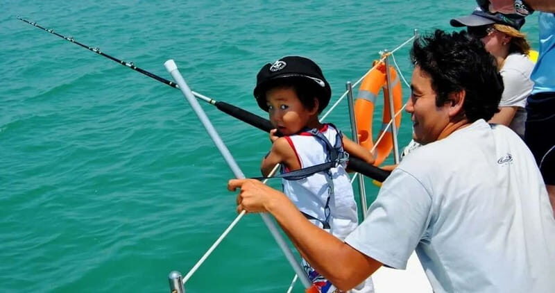 Alanya: Fishing Tour with Lunch and Hotel Transfers - Swimming break and what to bring for it