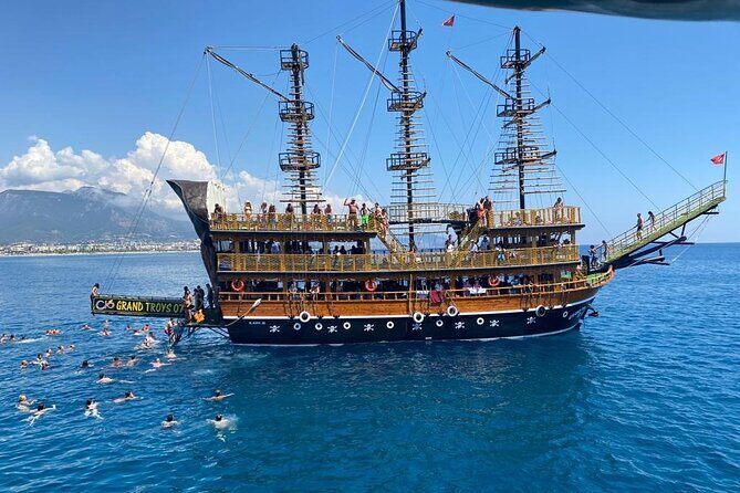 Alanya Grand Pirate Boat Tour with Lunch, Soft Drinks & Transfer - Stop 2 at Alanya Kalesi: castle scenery and swim time near caves