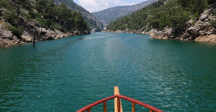 Alanya Green Canyon Boat tour with Lunch and Swimming Breaks - Lunch at a local restaurant: why the timing is smart