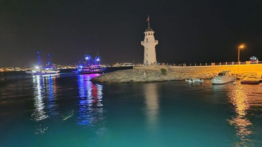 Alanya: Night Safari and Boat Trip with Riverside Dinner - Food, Drinks, and the Chicken-Only Concern