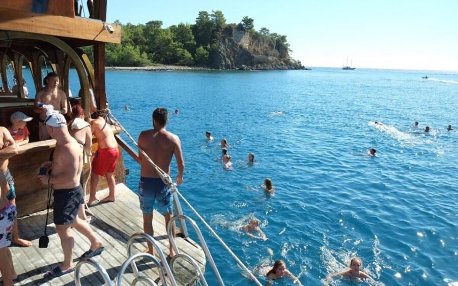 Alanya: Pirate Boat Tour with Unlimited Soft Drinks & Lunch - The boat setup: 3 stories, shade choices, and comfort on a 5-hour day