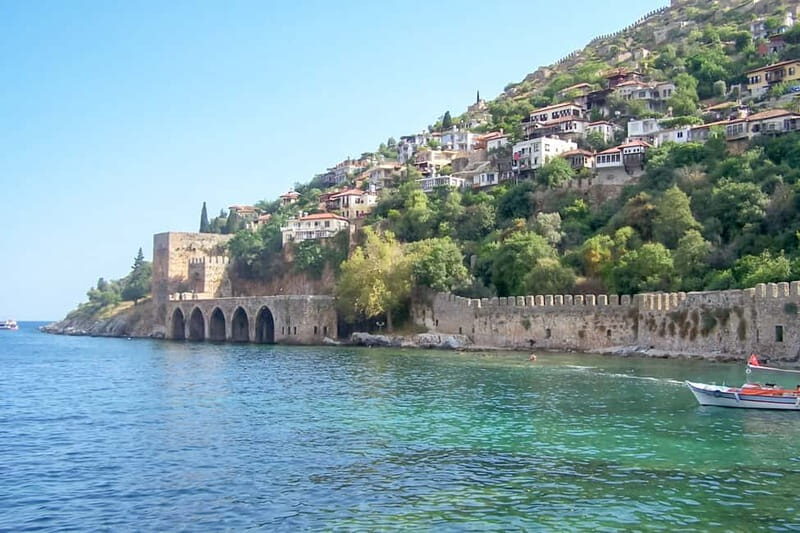 Alanya: Pirate Boat Trip with Lunch and Drinks - Sailing Past Kızılkule, Alanya Castle, and the Old Shipyard