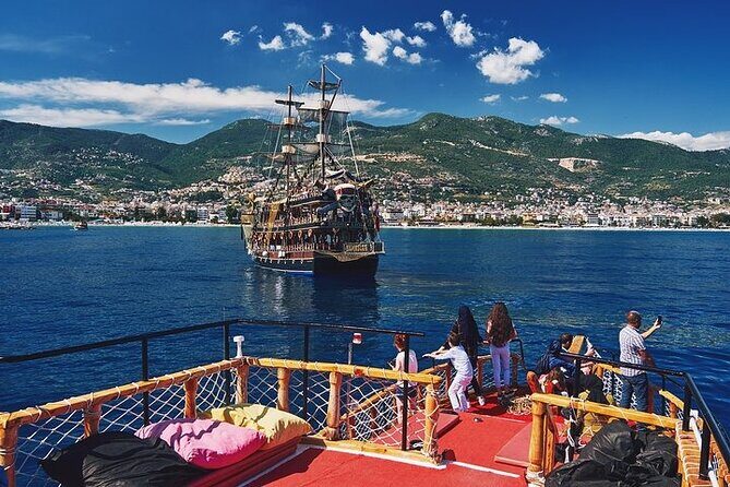 Alanya Pirate Boat Trip With Unlimited Drinks & Lunch - Key highlights I’d plan around