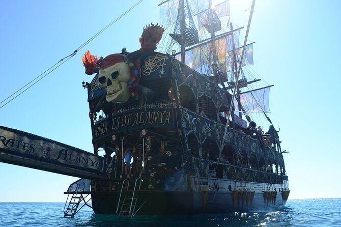 Alanya: Pirates Yacht Tour with Lunch and Soft Drinks - Red Tower stop: a quick landmark break with photo-friendly odds