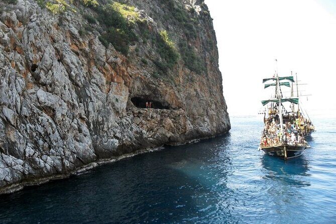 Alanya: Pirates Yacht Tour with Lunch and Soft Drinks - Pickup across Alanya hotels: why this makes the tour feel easier
