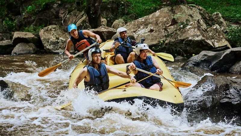 Alanya: Rafting Tour with Lunch and Hotel Transfers - The rafting briefing and gear handoff