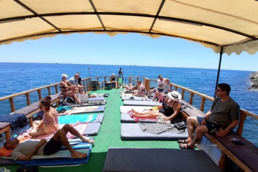 Alanya: Relax Boat Tour with Lunch & Unlimited Soft Drinks - Dolphins on the Open Sea Return: A Lucky-But-Real Bonus
