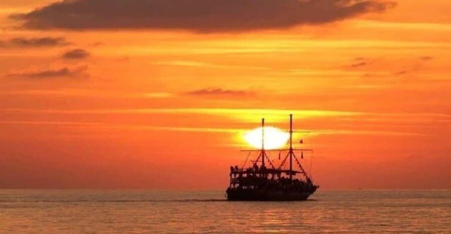 Alanya Sunset Boat: Foam Party & Dinner & Swimming Stops - Lovers, Pirates, and Phosphorous Caverns: Cave Views and Water Time