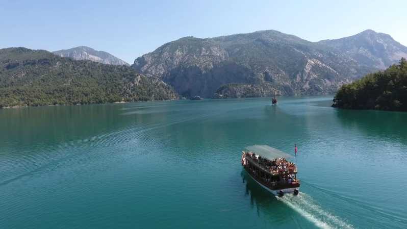 Antalya: Green Canyon Boat Trip with Lunch & Soft Drinks - Meeting the crew at Green Paradise and boarding smoothly