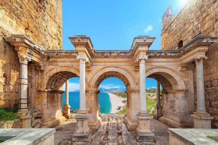 Antalya: Guided Old Town Tour with Boat Trip and Lunch - The cable car to Tünektepe: the 2,365-meter panoramic reset