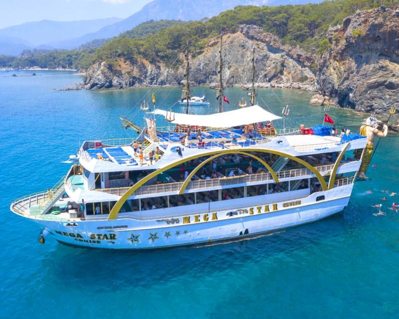 Antalya & Kemer: Megastar Catamaran Cruise With Foam Party - Foam party, international music, and how the vibe plays out