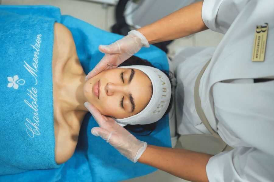 Antalya: Massage and Professional Skin Care Experience - The Relaxation Lounge Break: Hot Drink and Turkish Delight