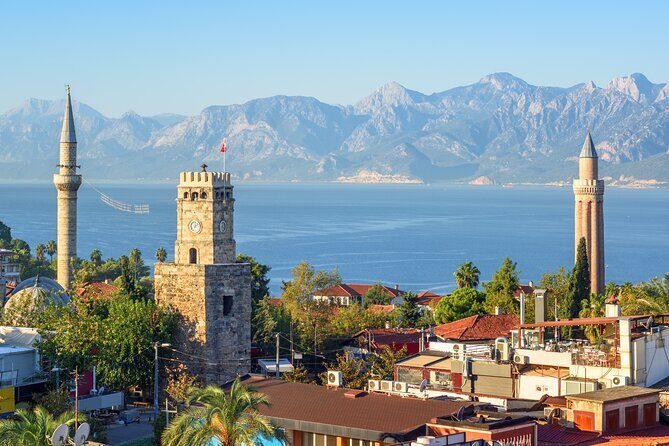 Antalya: Old Town Walking Tour incl. Turkish Tea and Baklava - Meeting point and how the tour usually starts