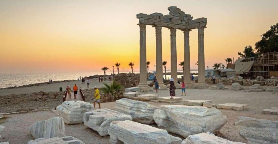 Antalya: Perge, Aspendos & City of Side Day Trip with Lunch - Perge: Pamphylia’s City of Stadiums, Gates, and Water