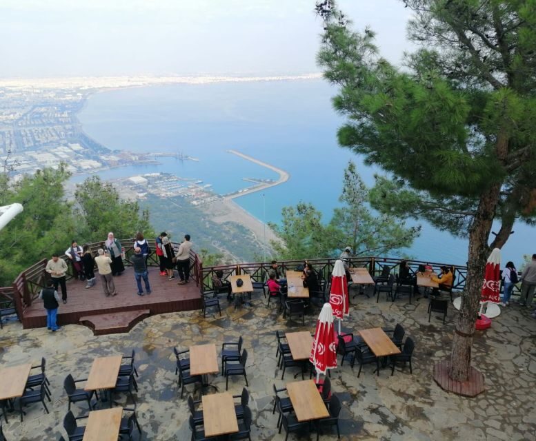 Antalya Photo Tour with Waterfalls, Old City & Boat Trip - Kaleiçi old town: Hadrianus Gate and photo-ready narrow streets