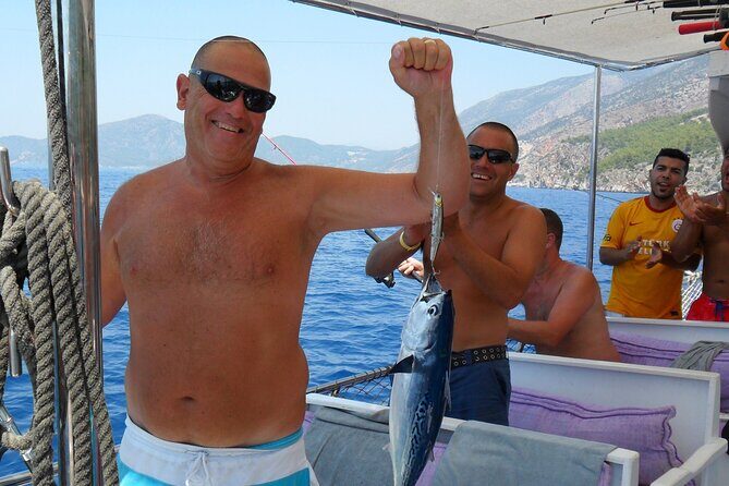 Fishing Experience in Belek with Breakfast and Lunch - Who should book this Antalya fishing experience (and who might not)