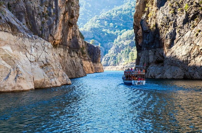 From Alanya: Green Canyon Boat Trip with Lunch and Drinks - Lunch with lake views: open buffet, no fuss