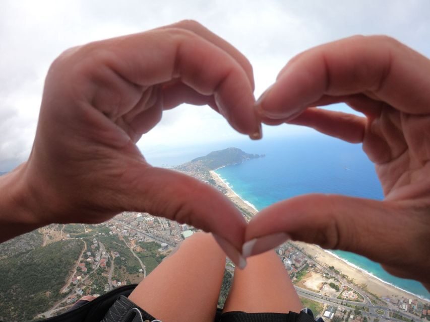 From Antalya/Side: Tandem Paragliding in Alanya - Tandem Paragliding in Alanya at 700m: The view is the whole point