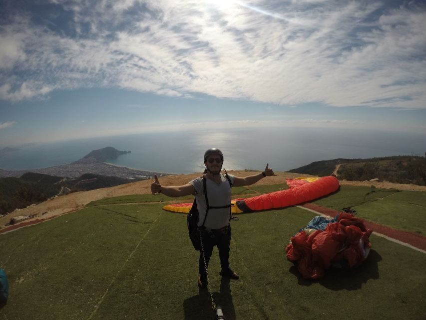 From Antalya/Side: Tandem Paragliding in Alanya - Before take-off: safety briefing, gear, and the rules that shape your experience