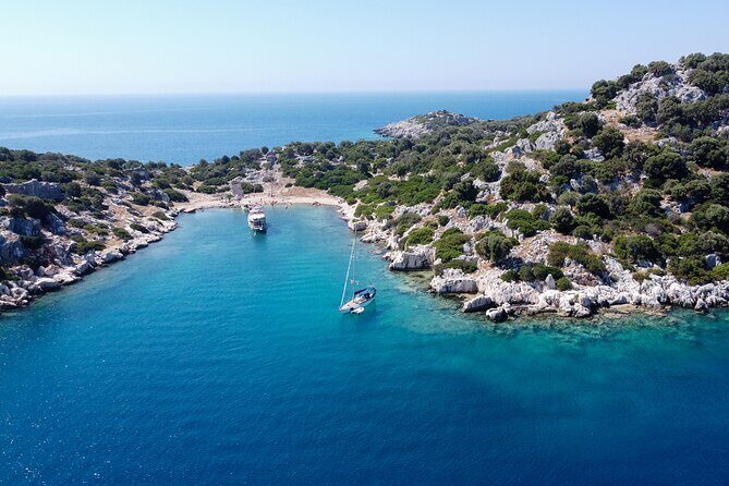 From Kas: Guided Kekova Sea Kayaking Tour - Guide Yaşar, safety habits, and what a small group really means
