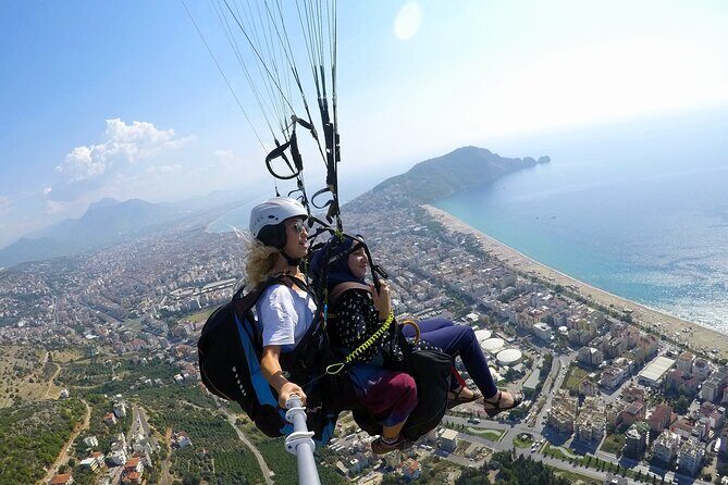 Halal Tandem Paragliding With Licensed Woman Pilot in Alanya - Halal tandem paragliding in Alanya: what makes it different