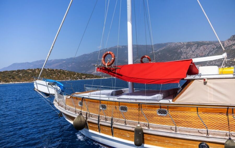 Kas: Limanagzi Beach & Island-Hopping Boat Tour with Lunch - Lunch on the deck: Turkish food, veggie plates, and BBQ-style comfort