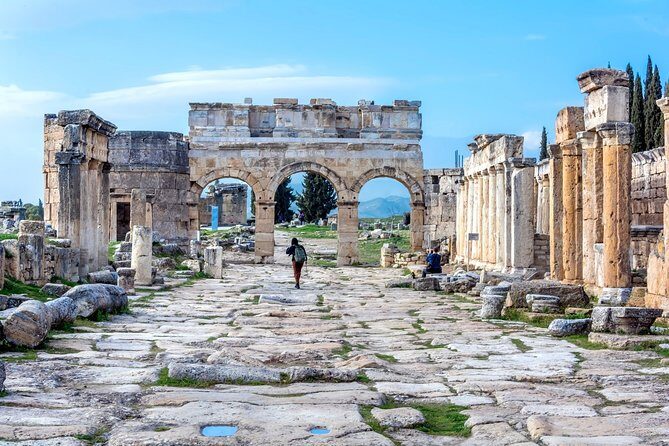 Pamukkale and Hierapolis Full-day Guided Tour from Antalya - Hierapolis Ruins: 45 Minutes That Should Make You Look Twice