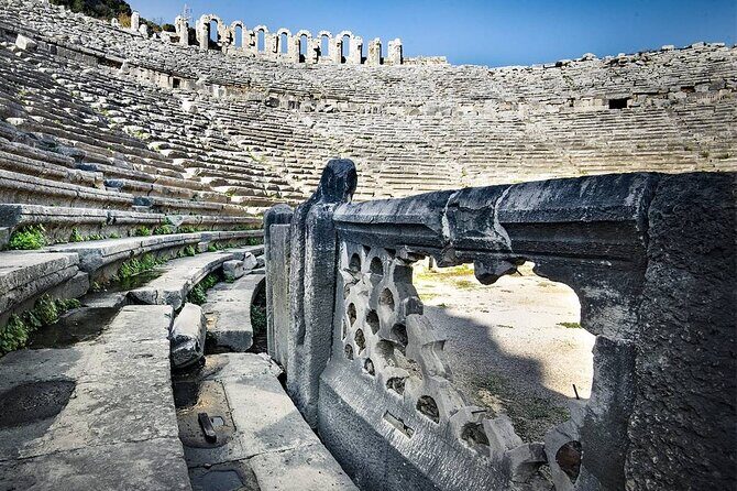 Perge and Aspendos Ancient Marvels Tour: A Leisurely Exploration - Stop 1 at Perge: guided Roman ruins plus real photo time