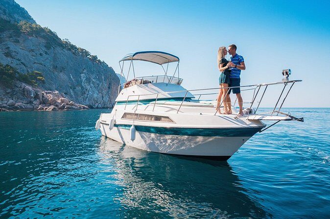Private Luxury Yacht Tour From Alanya - Choosing Your Route: Peninsula, Pirates Cave, Phosphorous Cave, Cleopatra Beach