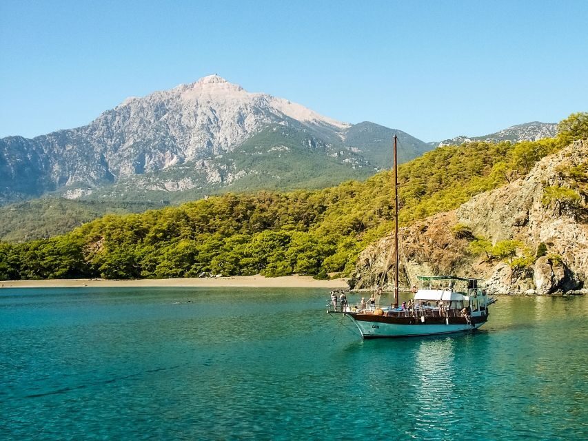Relaxing Boat Trip with Lunch and Drinks - FAQ