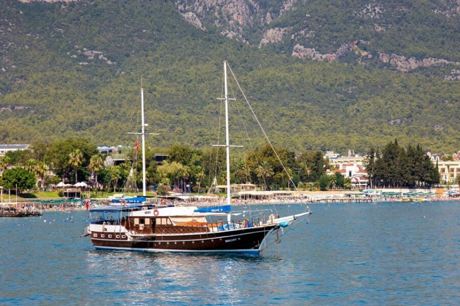 Relaxing Boat Trip with Lunch and Drinks - Paradise and Cleopatra Bays Swim Stops: When to Bring Swim Gear