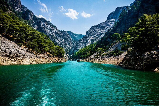 Side Cabrio Bus Tour With Green Lake And Manavgat Waterfall - Stop 2: Manavgat mosque culture stop