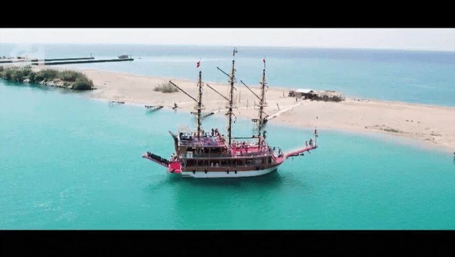 Side: Dolphin Island Boat Tour : A Seaside Adventure - Lunch on the boat: included, but don’t forget the extras