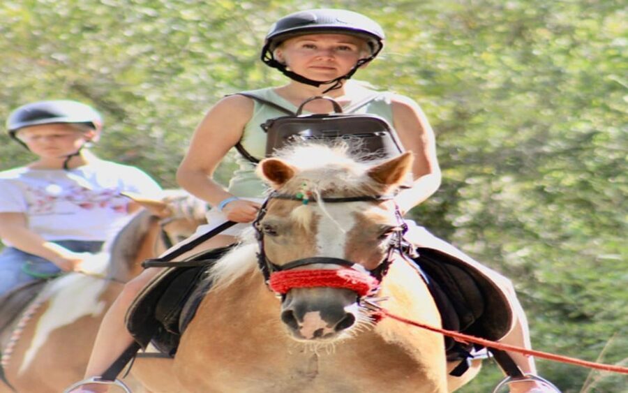 Side: Horse Safari Tour - Sea views: how to enjoy them without being disappointed