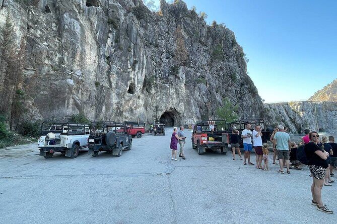 Side Jeep Safari With lunch included - Mosque stop in Manavgat: a respectful culture break